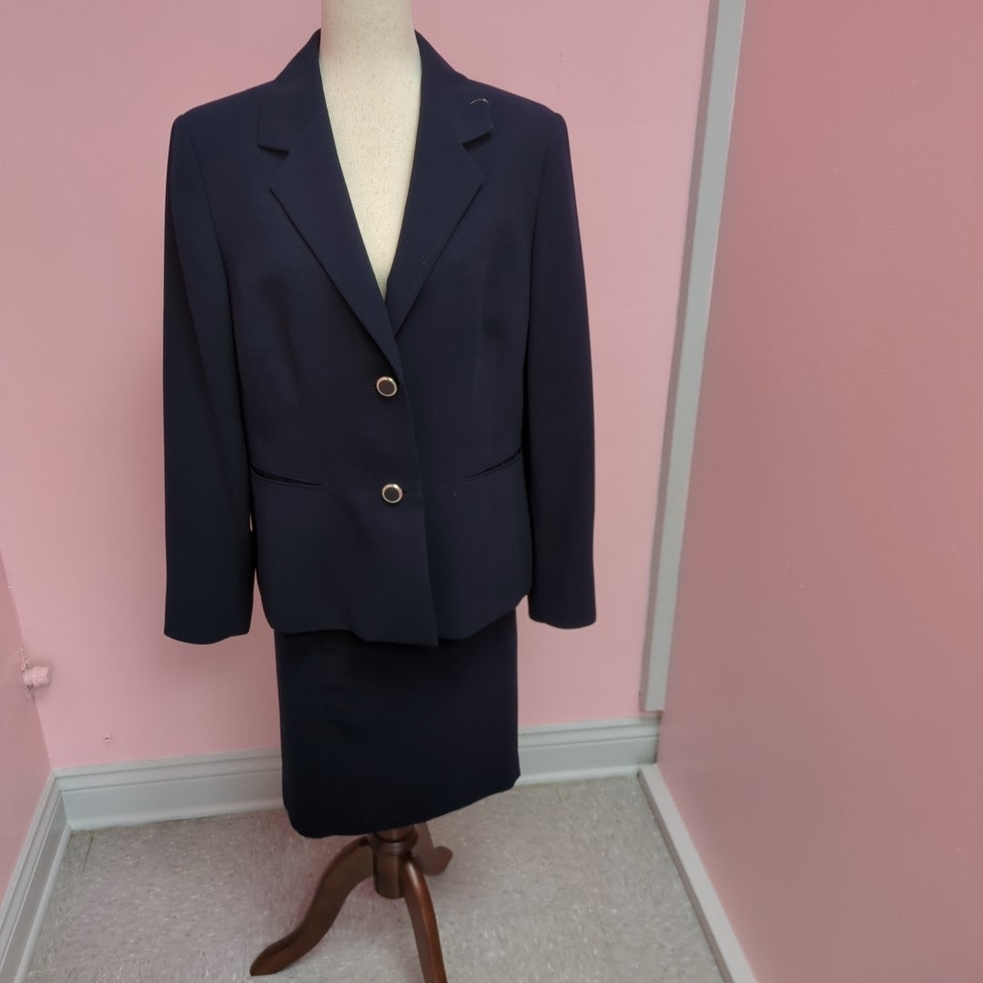 Size 16 Jones Studio Dress Suit